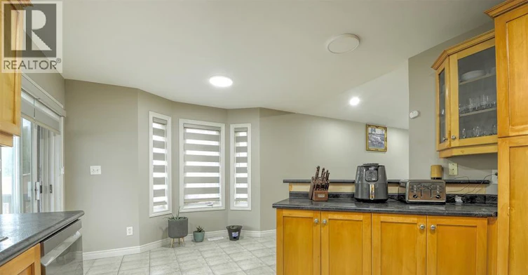 160 Branton Crescent, Lakeshore, ON, N9K 1E6 - 9