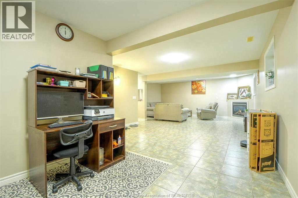 160 Branton Crescent, Lakeshore, ON, N9K 1E6 - 17