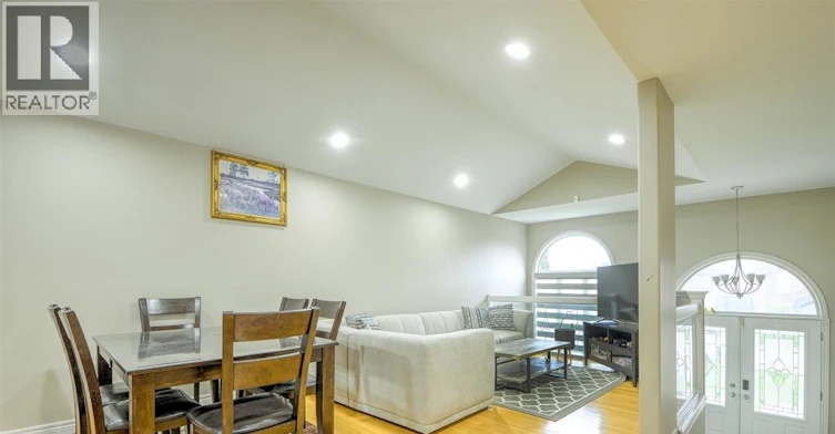 160 Branton Crescent, Lakeshore, ON, N9K 1E6 - 4