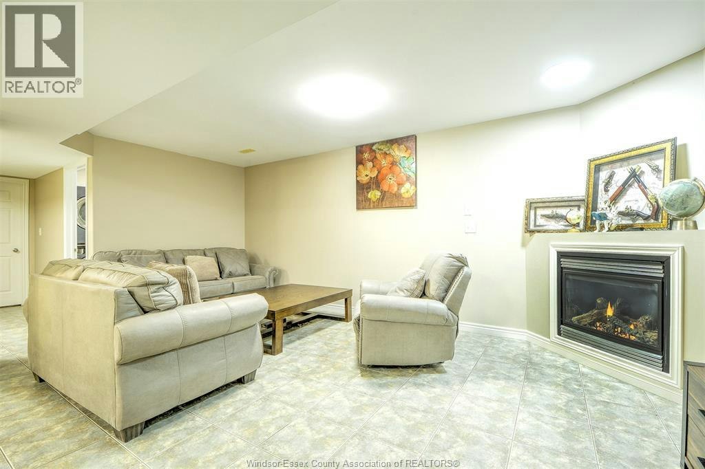 160 Branton Crescent, Lakeshore, ON, N9K 1E6 - 18