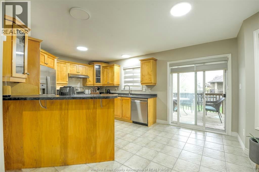 160 Branton Crescent, Lakeshore, ON, N9K 1E6 - 8