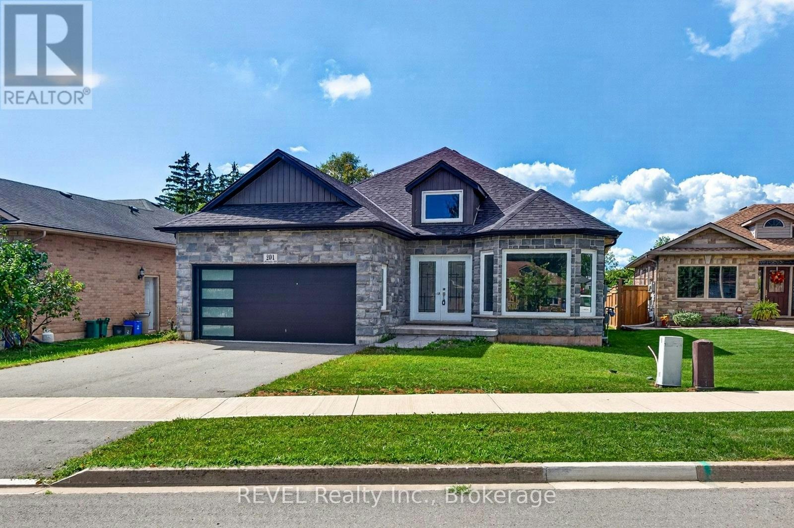 201 Hetram Court, Fort Erie, ON, L0S 1B0