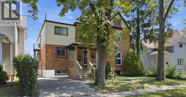 2-372 Lincoln Road, Windsor, ON, N8Y 2G4