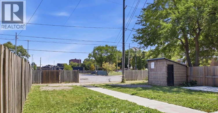 2-372 Lincoln Road, Windsor, ON, N8Y 2G4 - 16