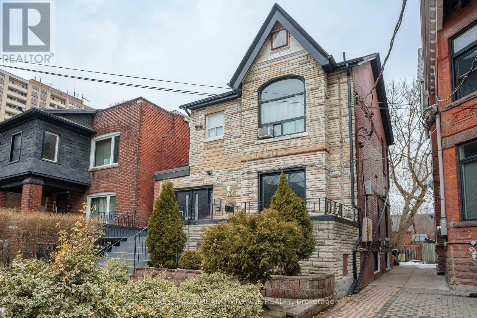 70 Melbourne Avenue, Toronto, ON, M6K 1K7
