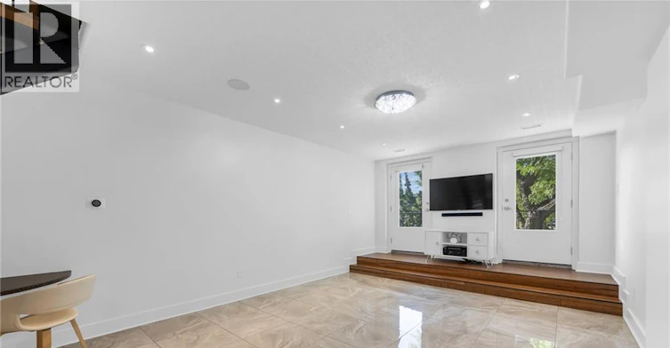 2-241 King Street E, Hamilton, ON, L8N 1B6 - 7