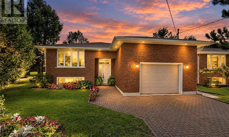 39 Countryside Drive