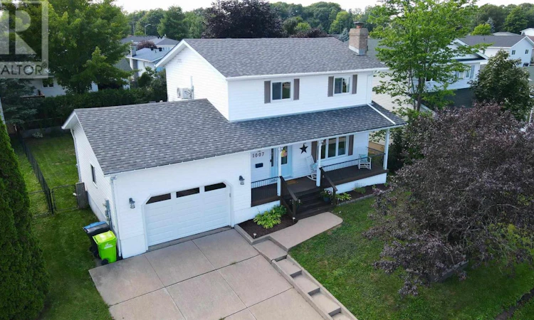1007 Lake Street