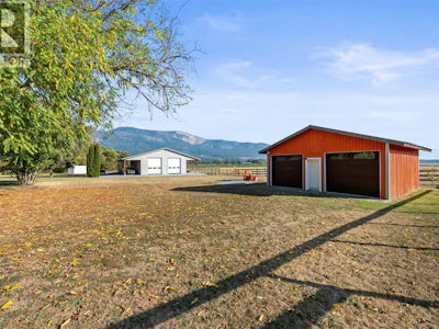 6619 N 97a Highway - 2