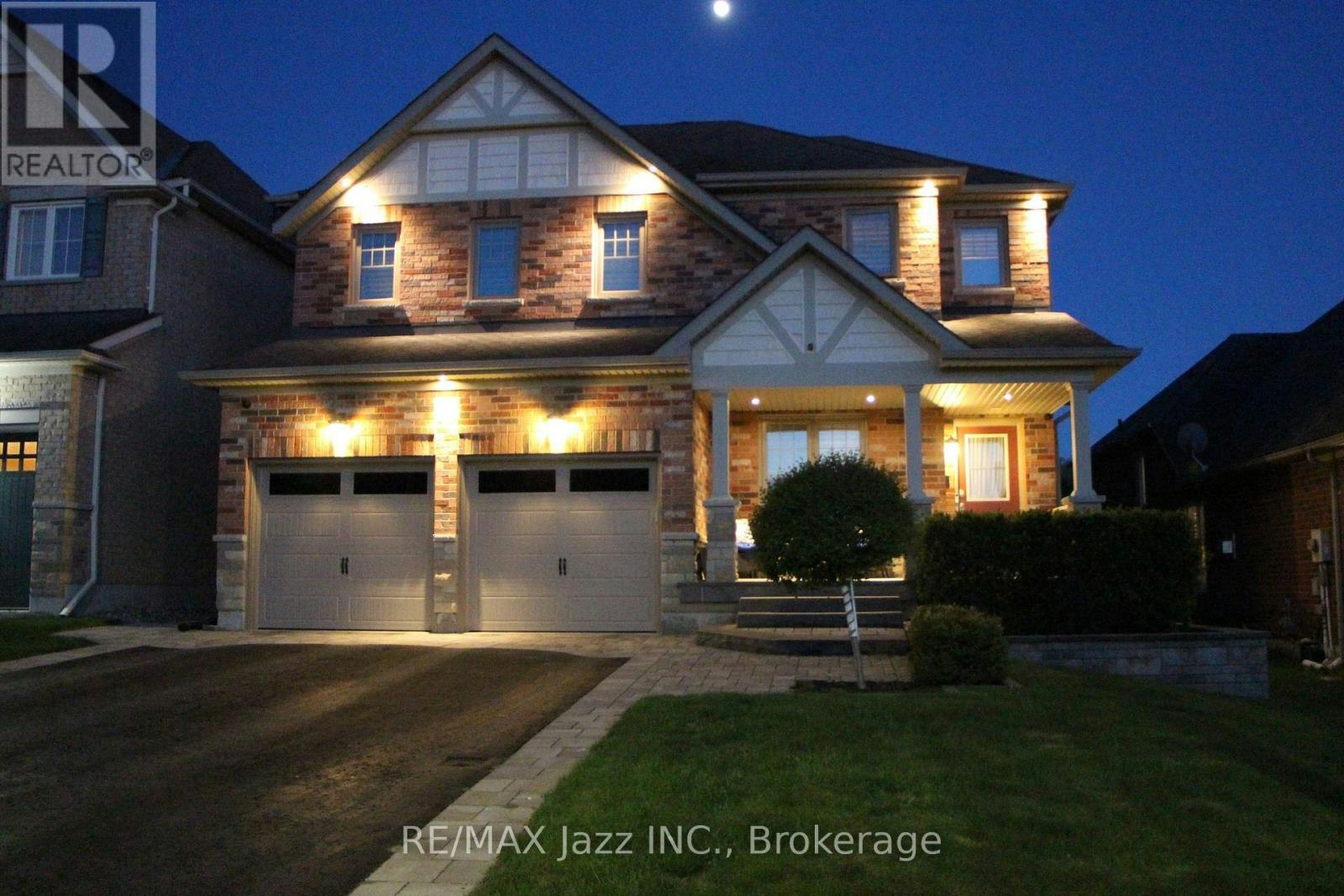 892 Barbados Street, Oshawa, ON, L1J 0A5