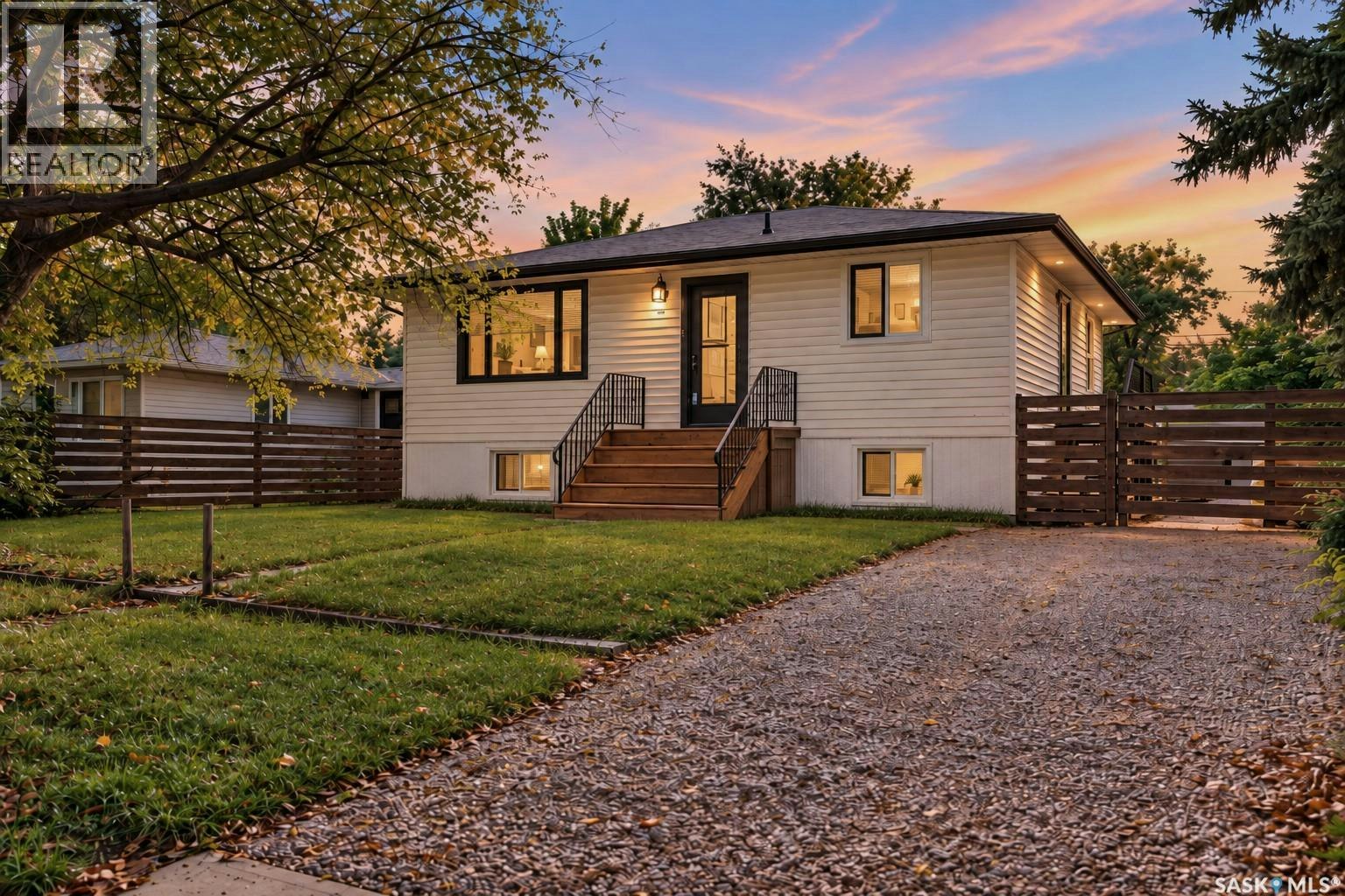 1023 Coteau Street W, Moose Jaw, SK, S6H 5G3
