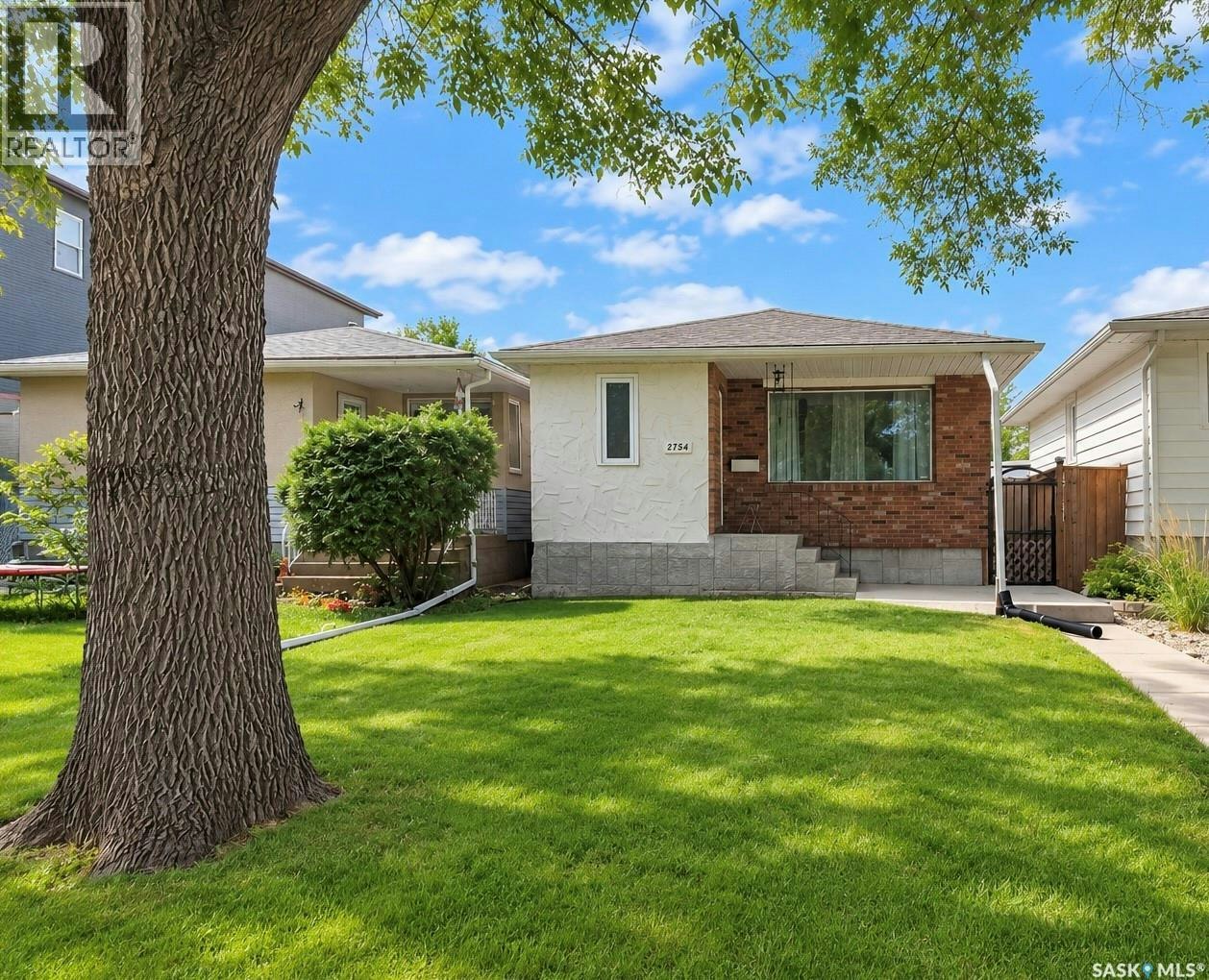 2754 Mackay Street, Regina, SK, S4R 1A6