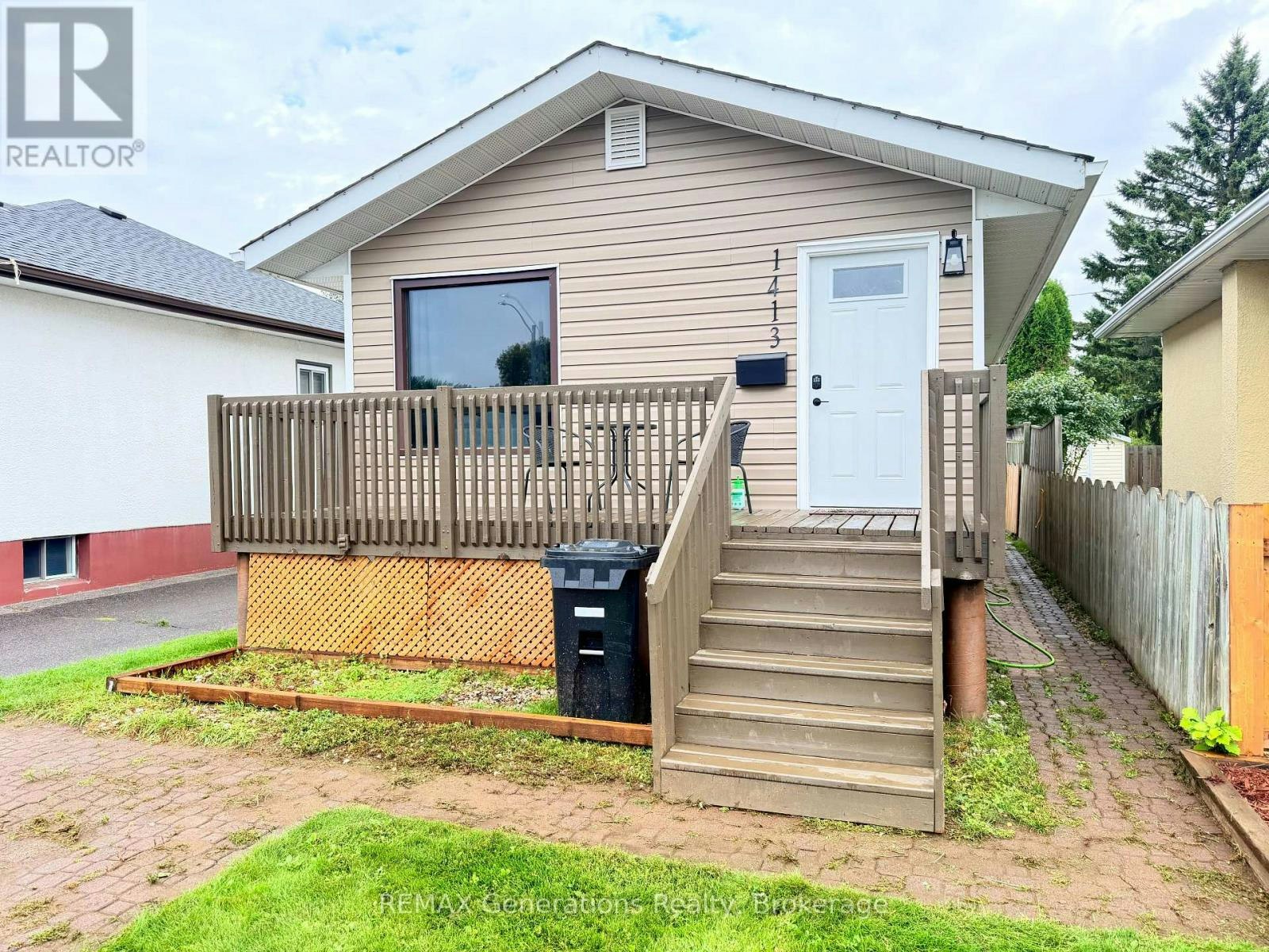 1413 Francis Street W, Thunder Bay, ON, P7E 4G5