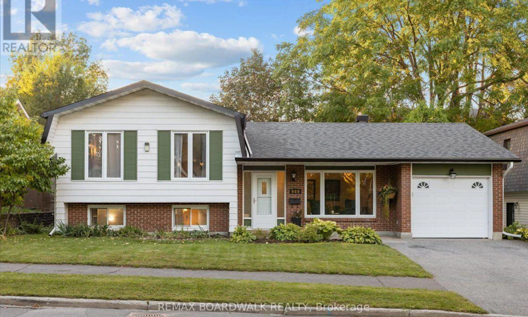 989 Cahill Drive W