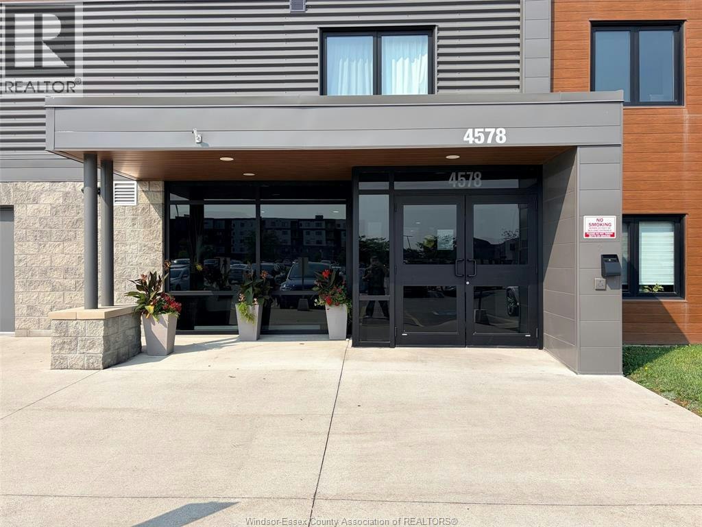 104-4578 Huron Church Line, Lasalle, ON, N9H 0M2