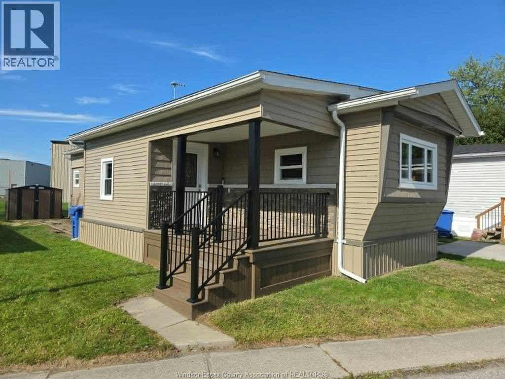 22 Robin Crescent, Lakeshore, ON, N8N 2S2 - 3