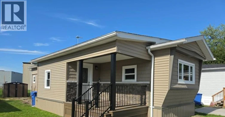 22 Robin Crescent, Lakeshore, ON, N8N 2S2 - 3