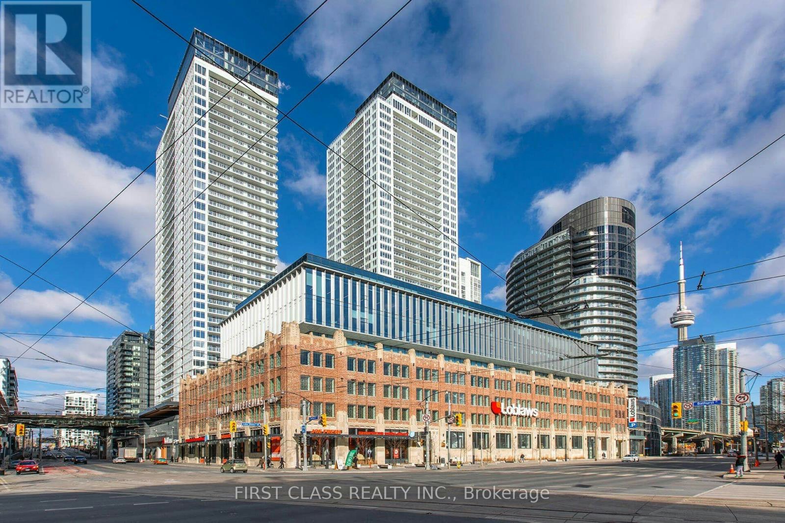915-17 Bathurst Street, Toronto, ON, M5V 0N1