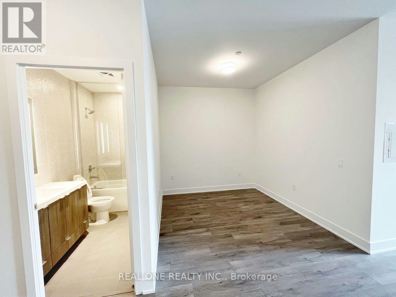 323-585 Bloor Street E, Toronto, ON, M4W 0B3 - 8