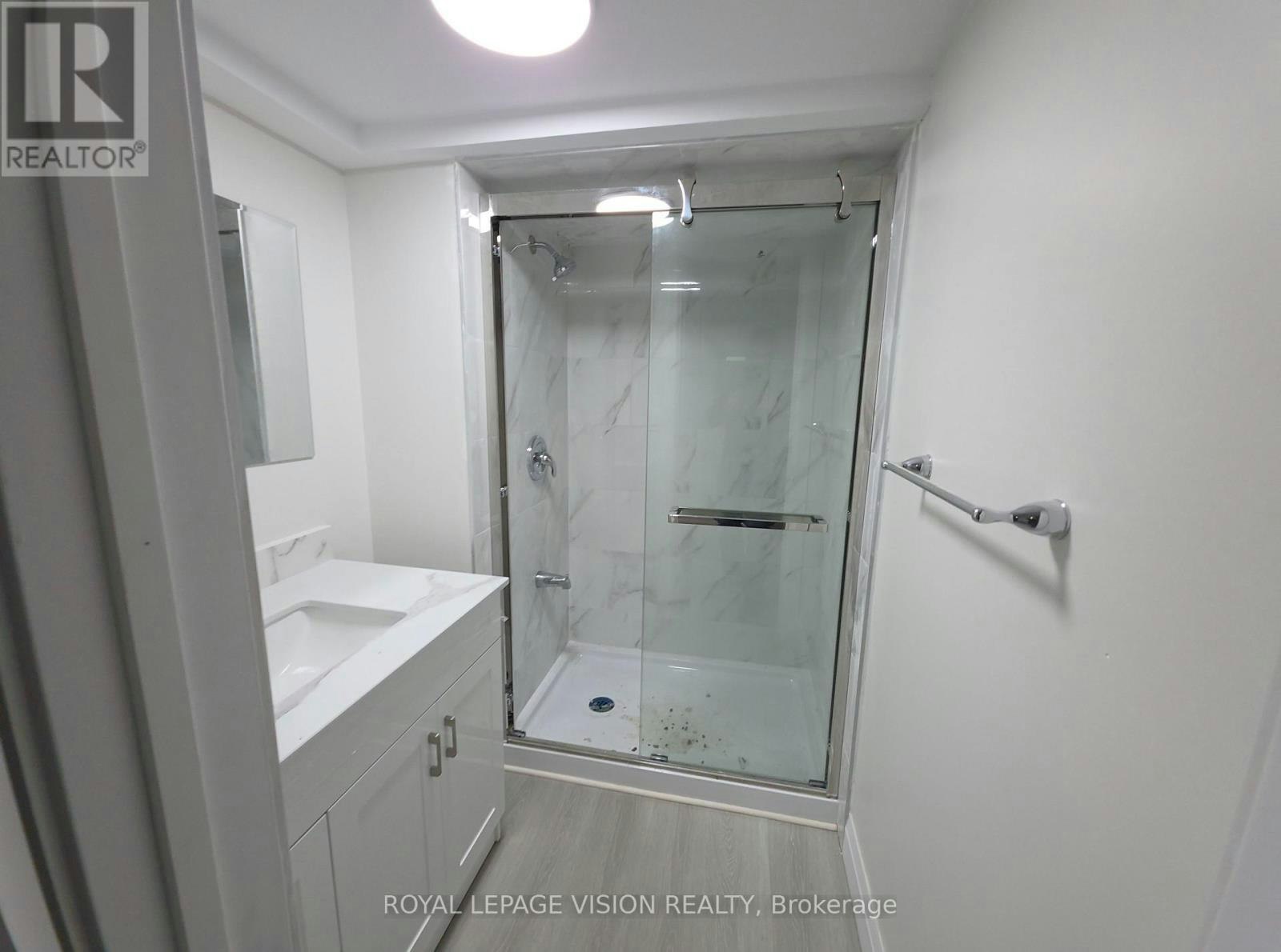 BSMT 2-706 Leaside Street, Pickering, ON, L1W 2X1 - 16