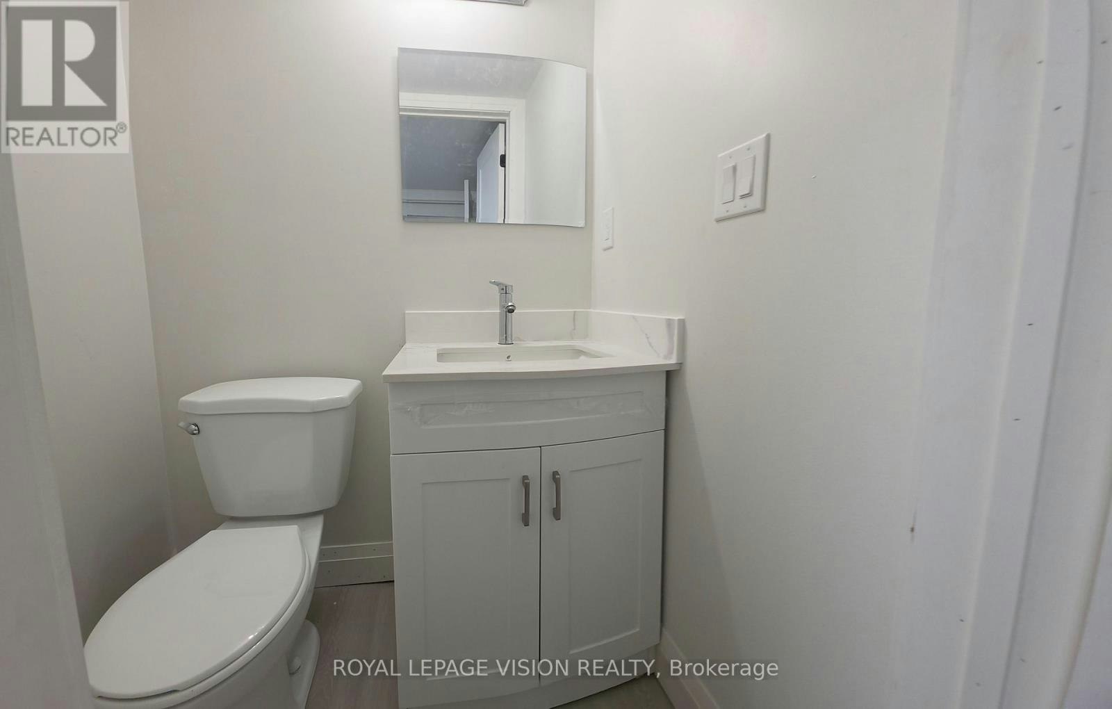 BSMT 2-706 Leaside Street, Pickering, ON, L1W 2X1 - 18