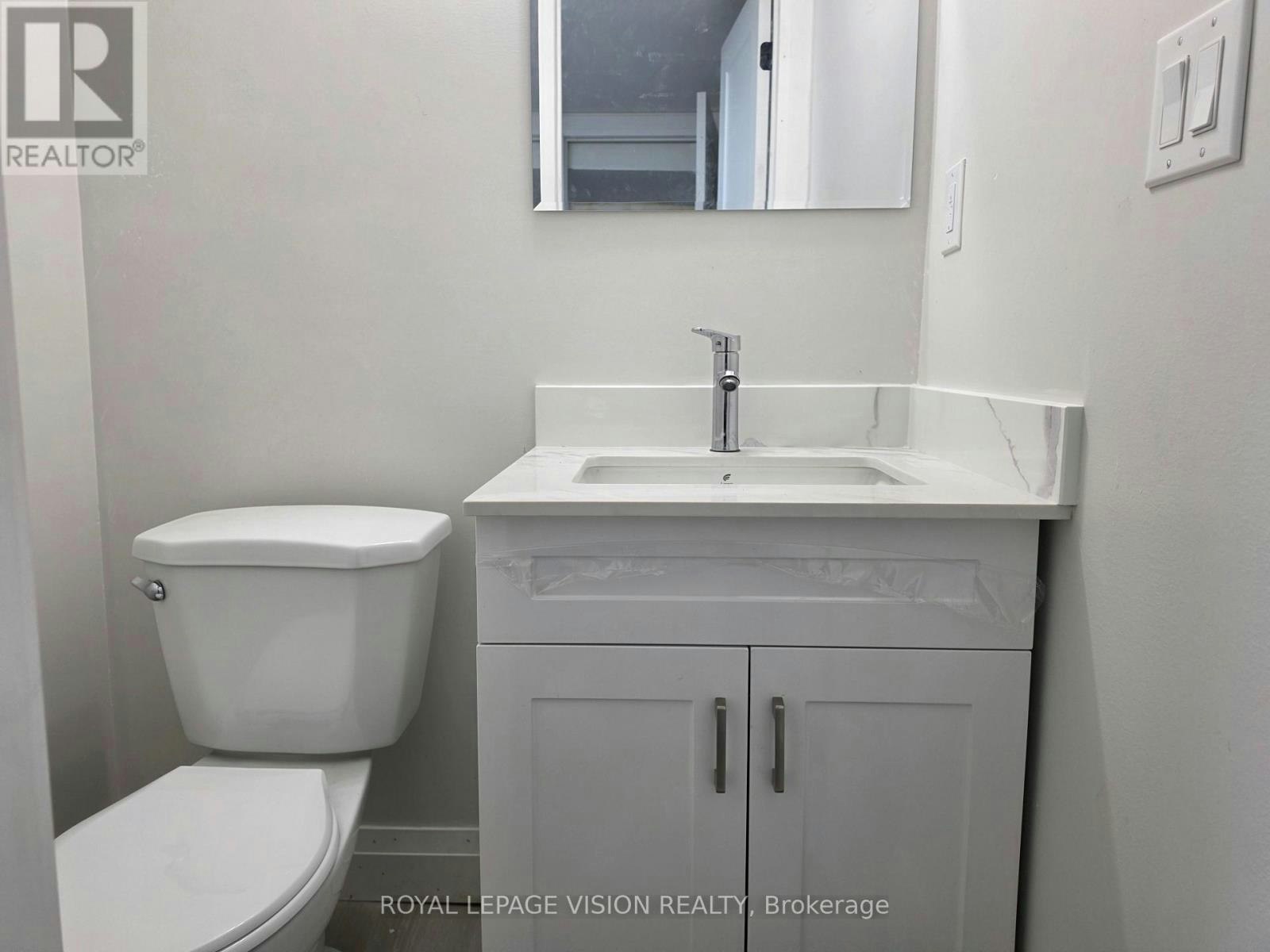 BSMT 2-706 Leaside Street, Pickering, ON, L1W 2X1 - 17