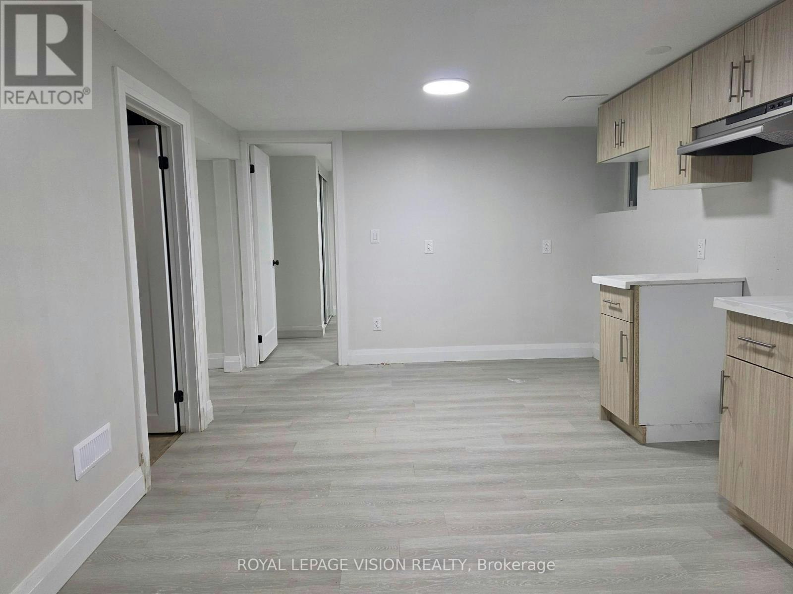 BSMT 2-706 Leaside Street, Pickering, ON, L1W 2X1 - 8