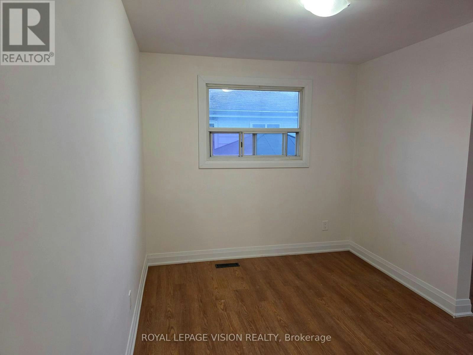 UPPER-706 Leaside Street, Pickering, ON, L1W 2X1 - 9