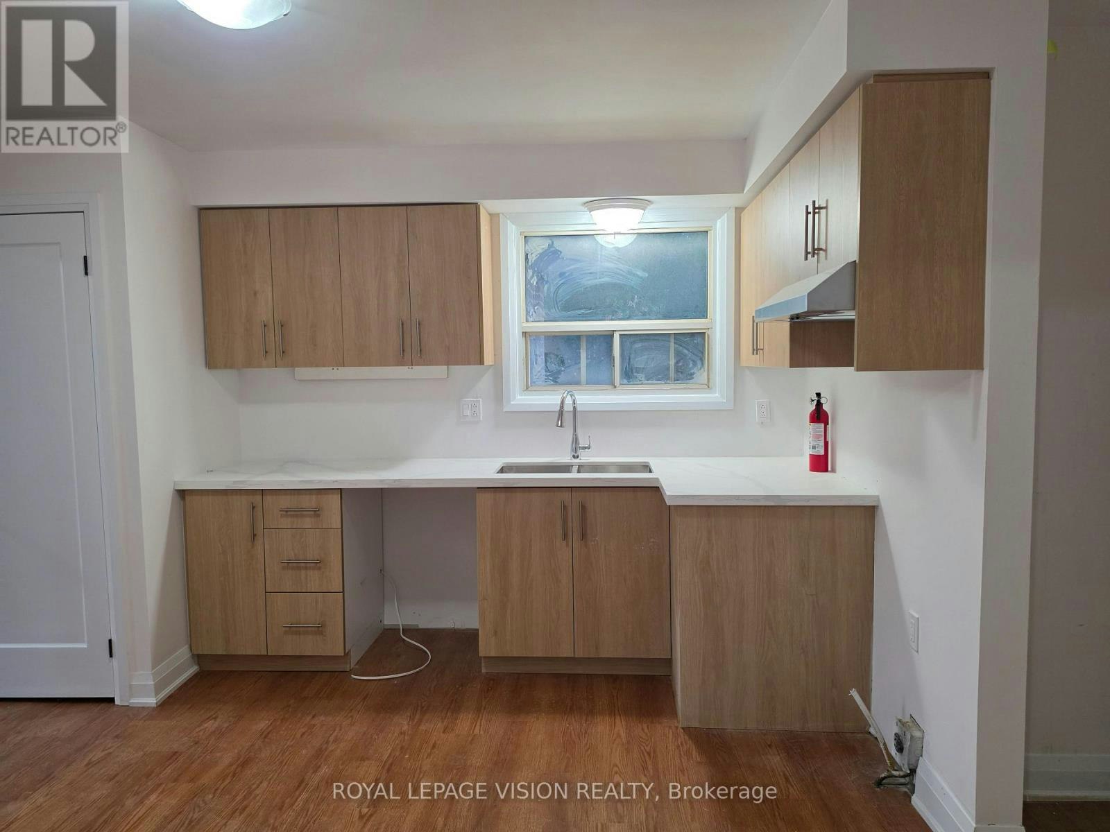 UPPER-706 Leaside Street, Pickering, ON, L1W 2X1 - 7