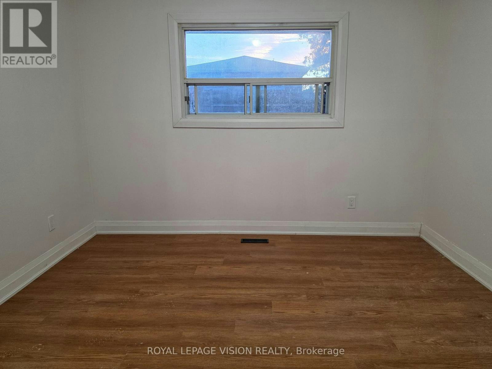 UPPER-706 Leaside Street, Pickering, ON, L1W 2X1 - 16