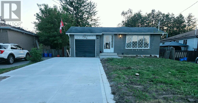 UPPER-706 Leaside Street, Pickering, ON, L1W 2X1