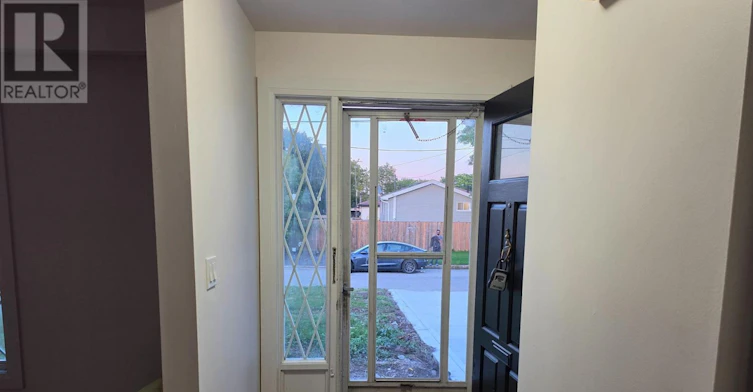 UPPER-706 Leaside Street, Pickering, ON, L1W 2X1 - 3