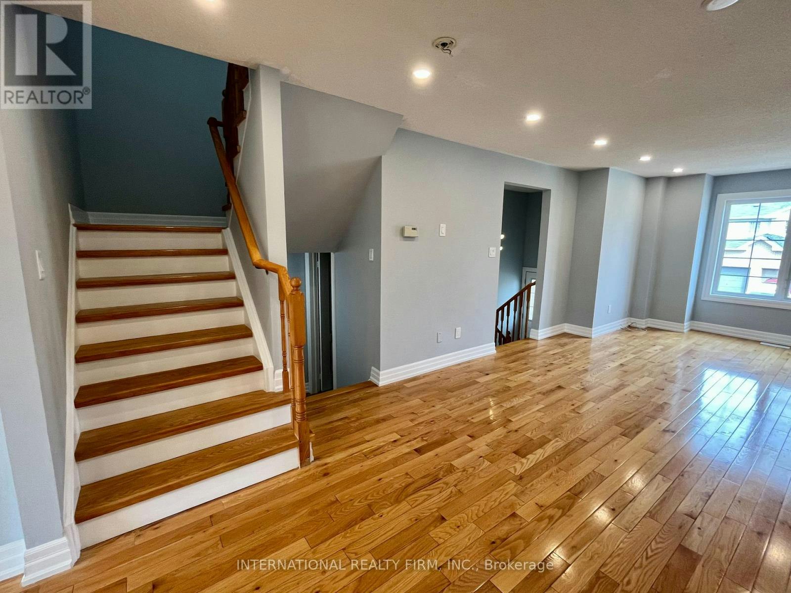 44 Natale Court, Bradford West Gwillimbury, ON, L3Z 3B1 - 7