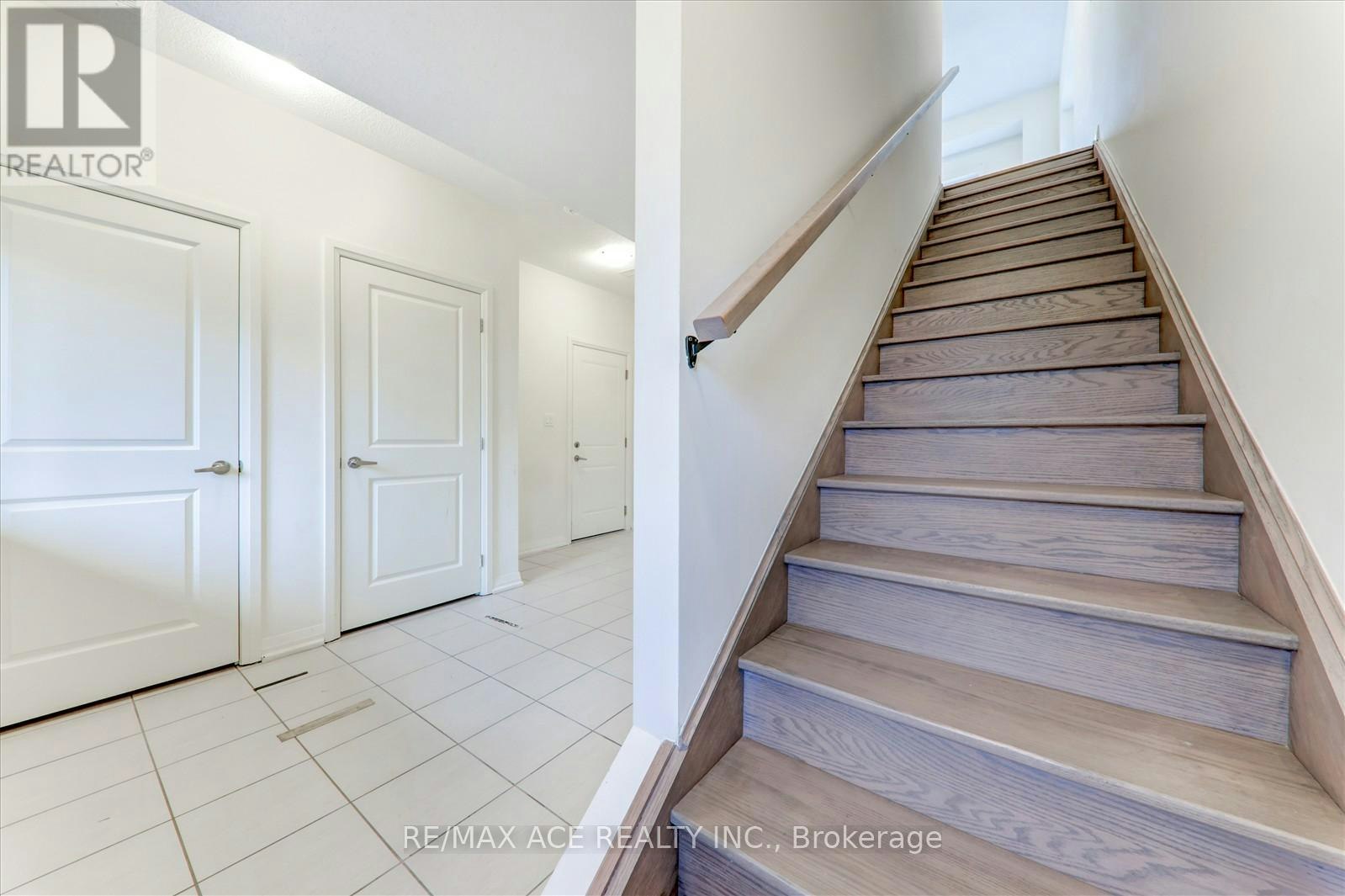 2 Lahey Crescent, Penetanguishene, ON, L9M 0W1 - 12