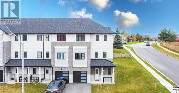 2 Lahey Crescent, Penetanguishene, ON, L9M 0W1 - 5