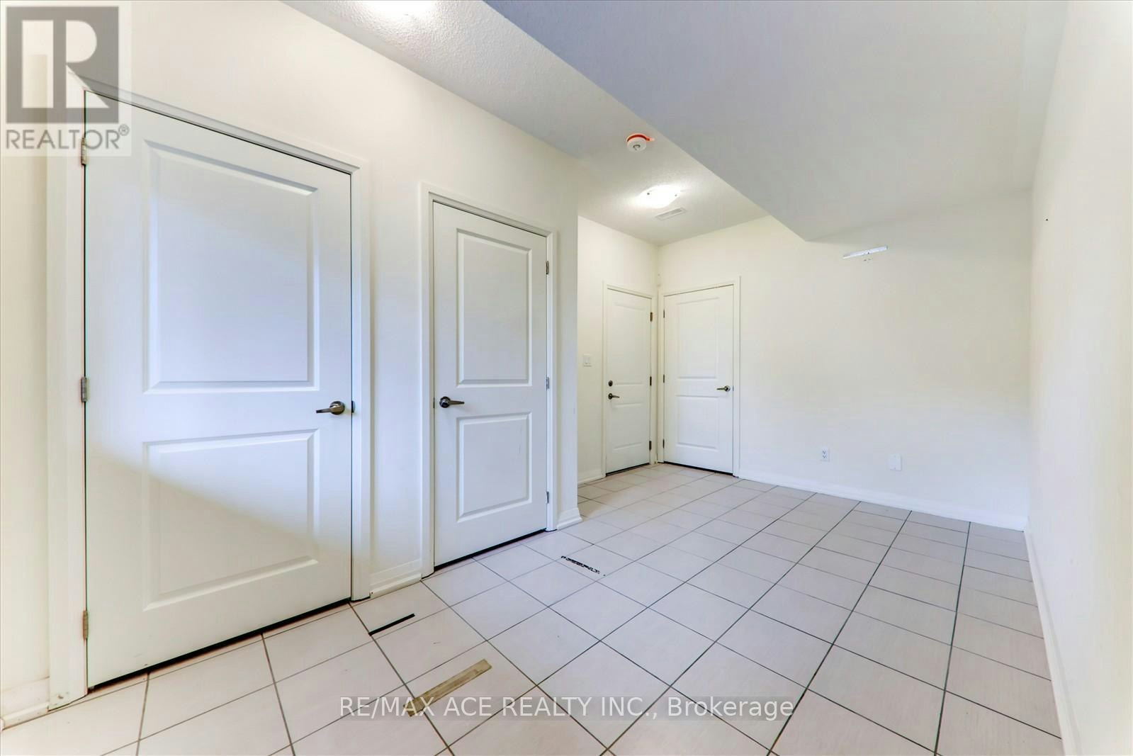 2 Lahey Crescent, Penetanguishene, ON, L9M 0W1 - 9
