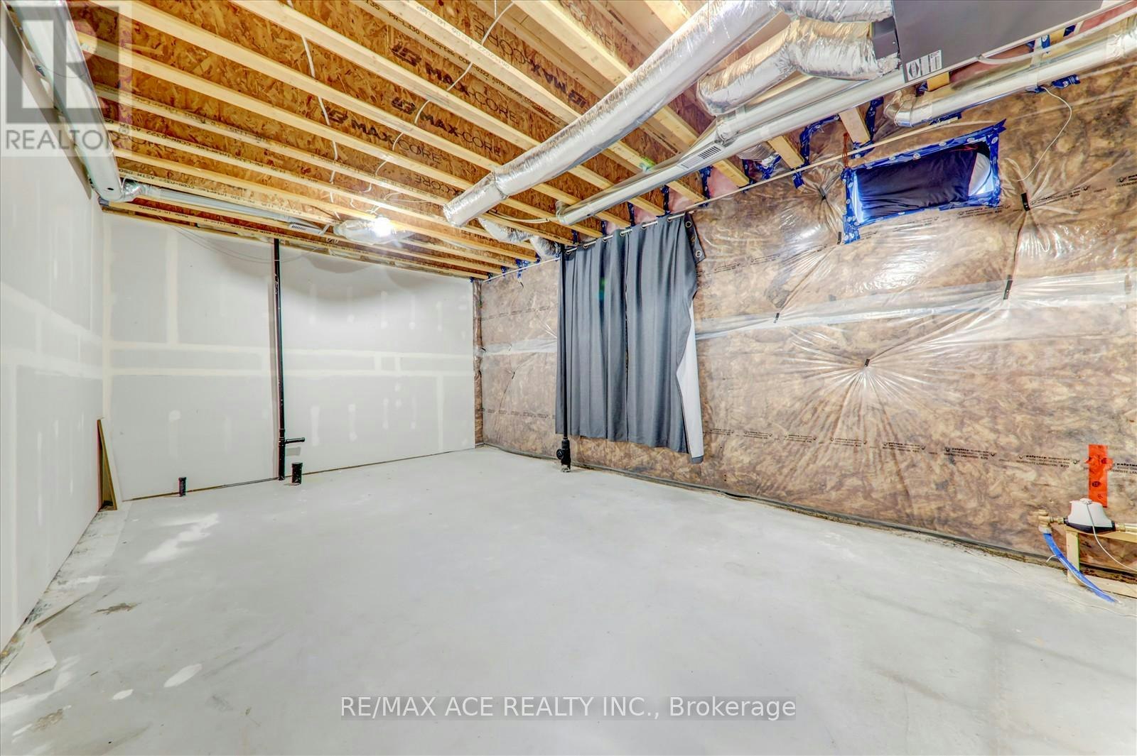 2 Lahey Crescent, Penetanguishene, ON, L9M 0W1 - 10