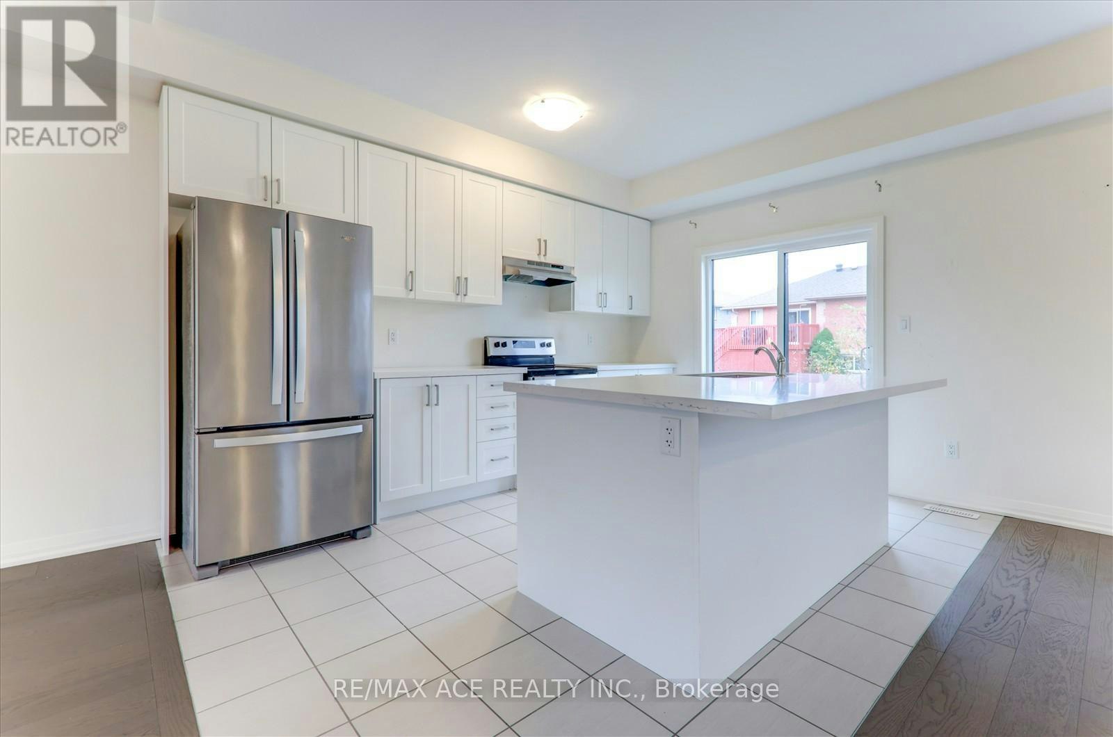 2 Lahey Crescent, Penetanguishene, ON, L9M 0W1 - 17