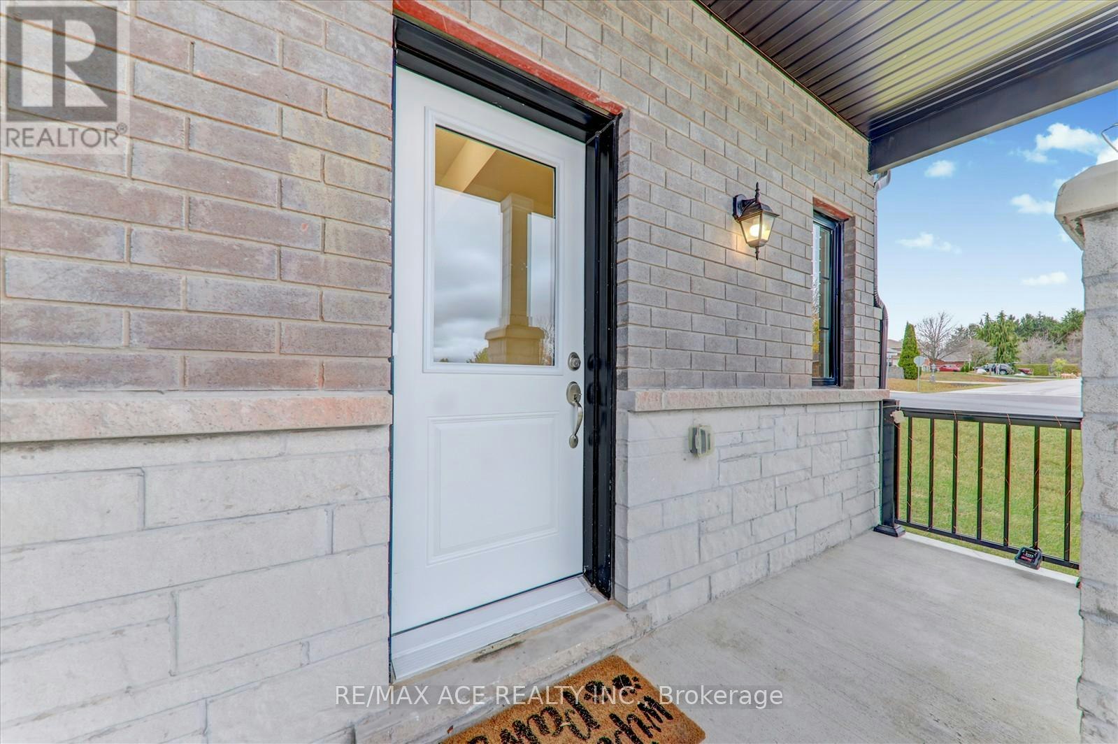 2 Lahey Crescent, Penetanguishene, ON, L9M 0W1 - 7