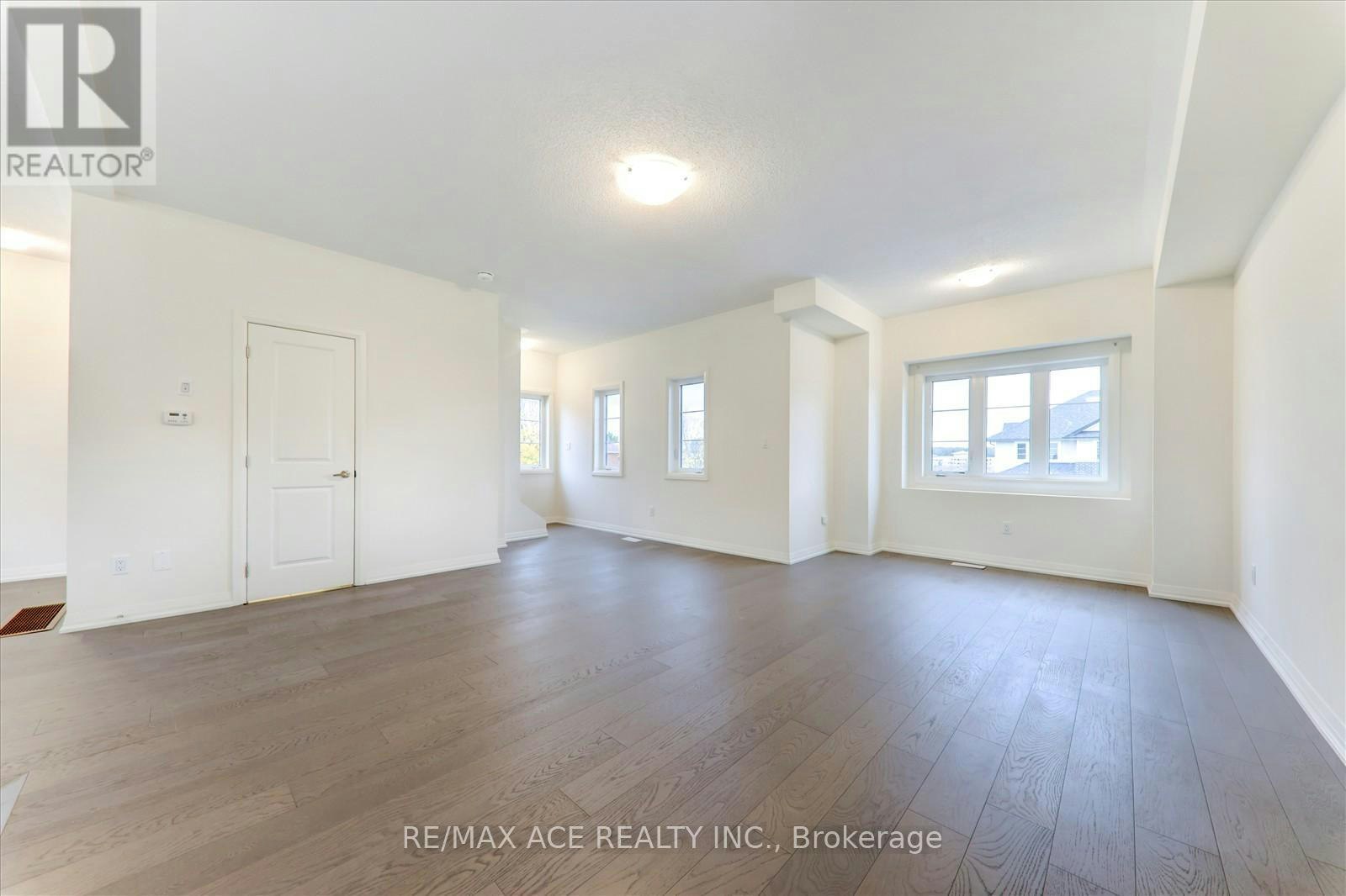 2 Lahey Crescent, Penetanguishene, ON, L9M 0W1 - 24