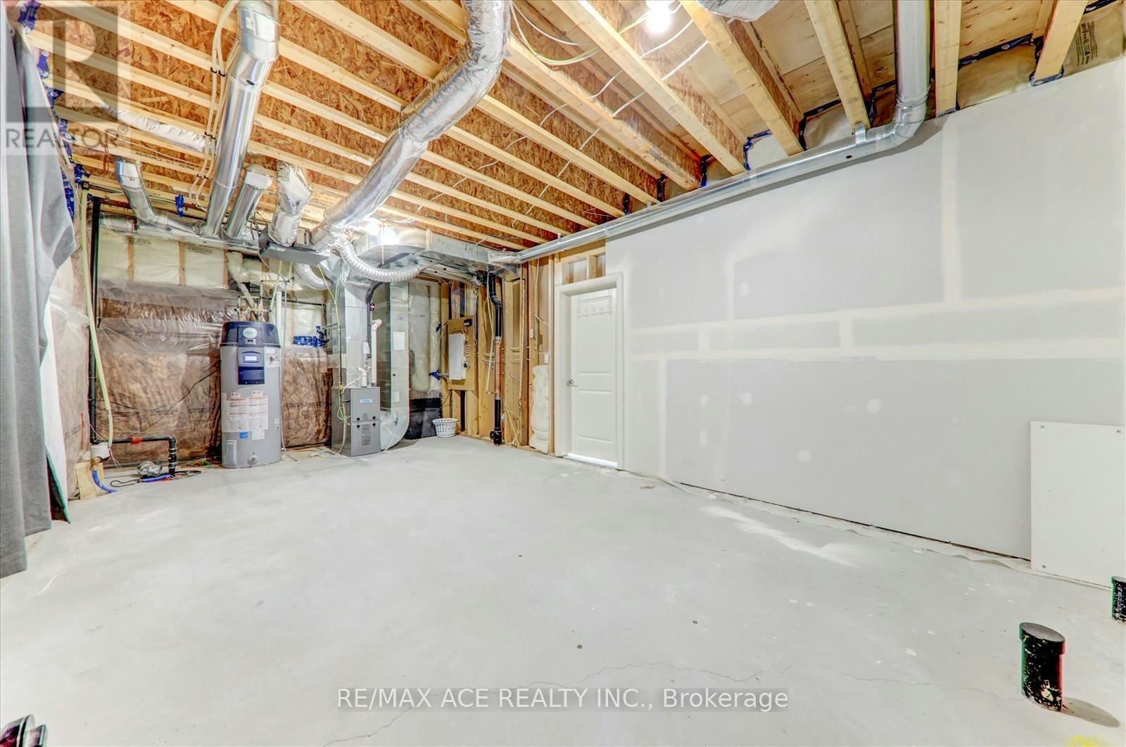 2 Lahey Crescent, Penetanguishene, ON, L9M 0W1 - 11