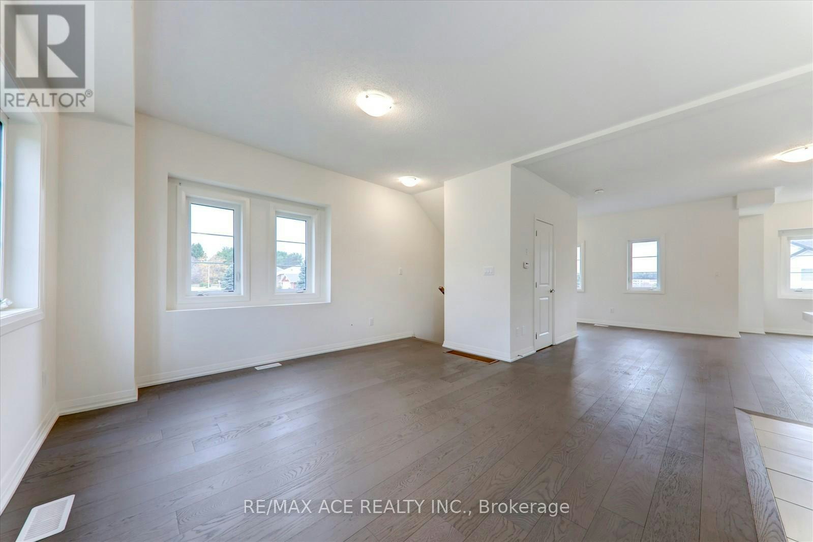 2 Lahey Crescent, Penetanguishene, ON, L9M 0W1 - 15