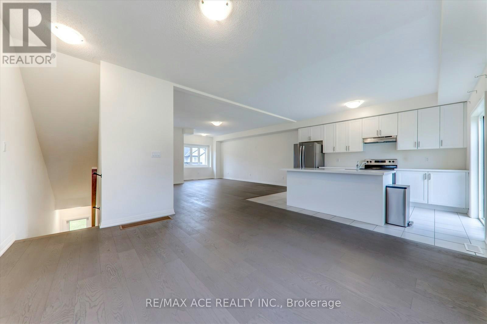 2 Lahey Crescent, Penetanguishene, ON, L9M 0W1 - 14
