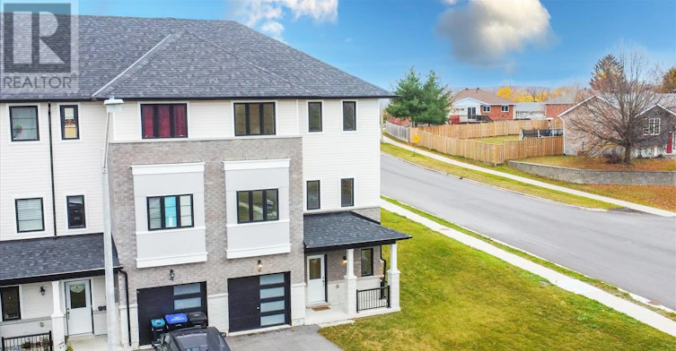 2 Lahey Crescent, Penetanguishene, ON, L9M 0W1 - 4