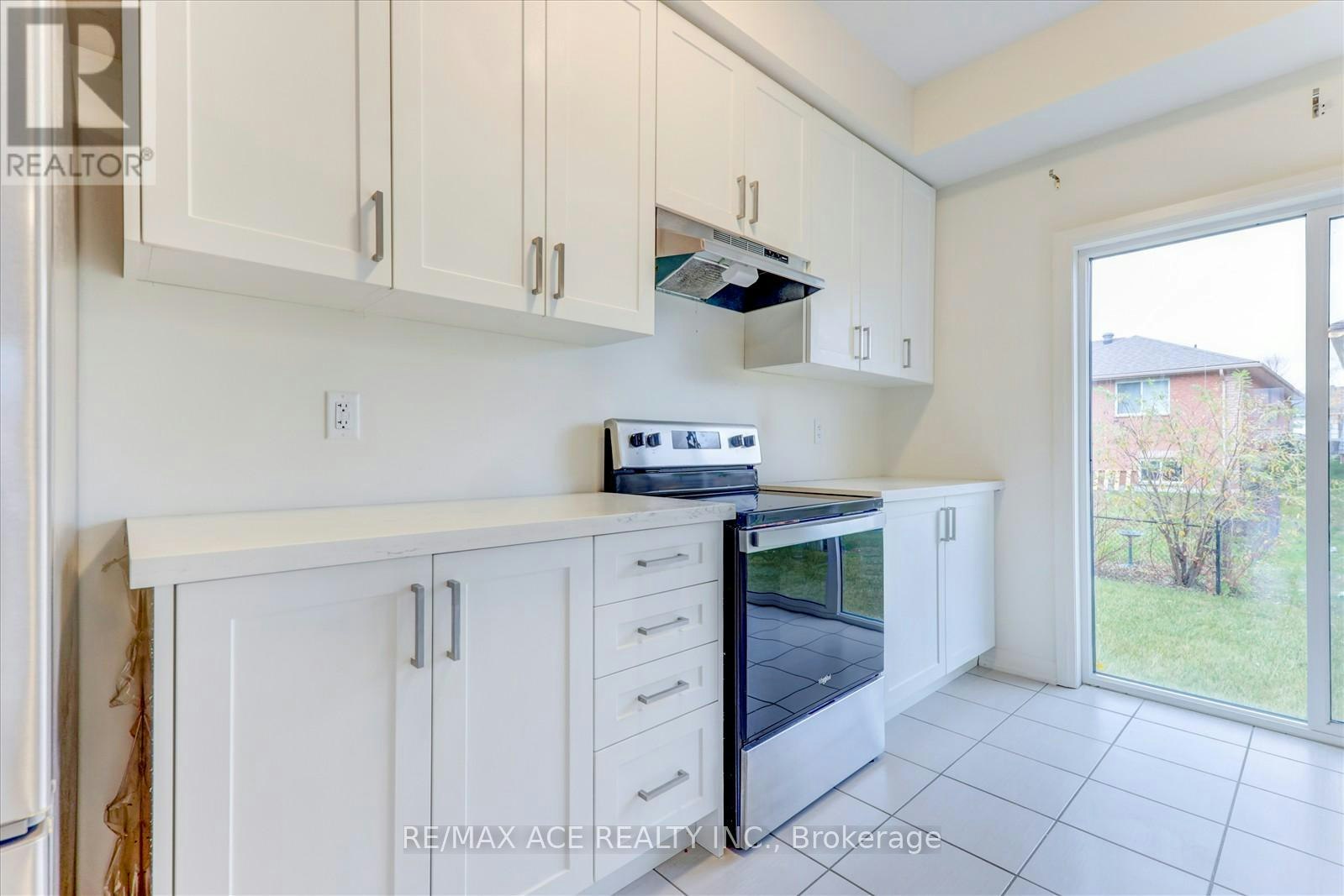 2 Lahey Crescent, Penetanguishene, ON, L9M 0W1 - 18