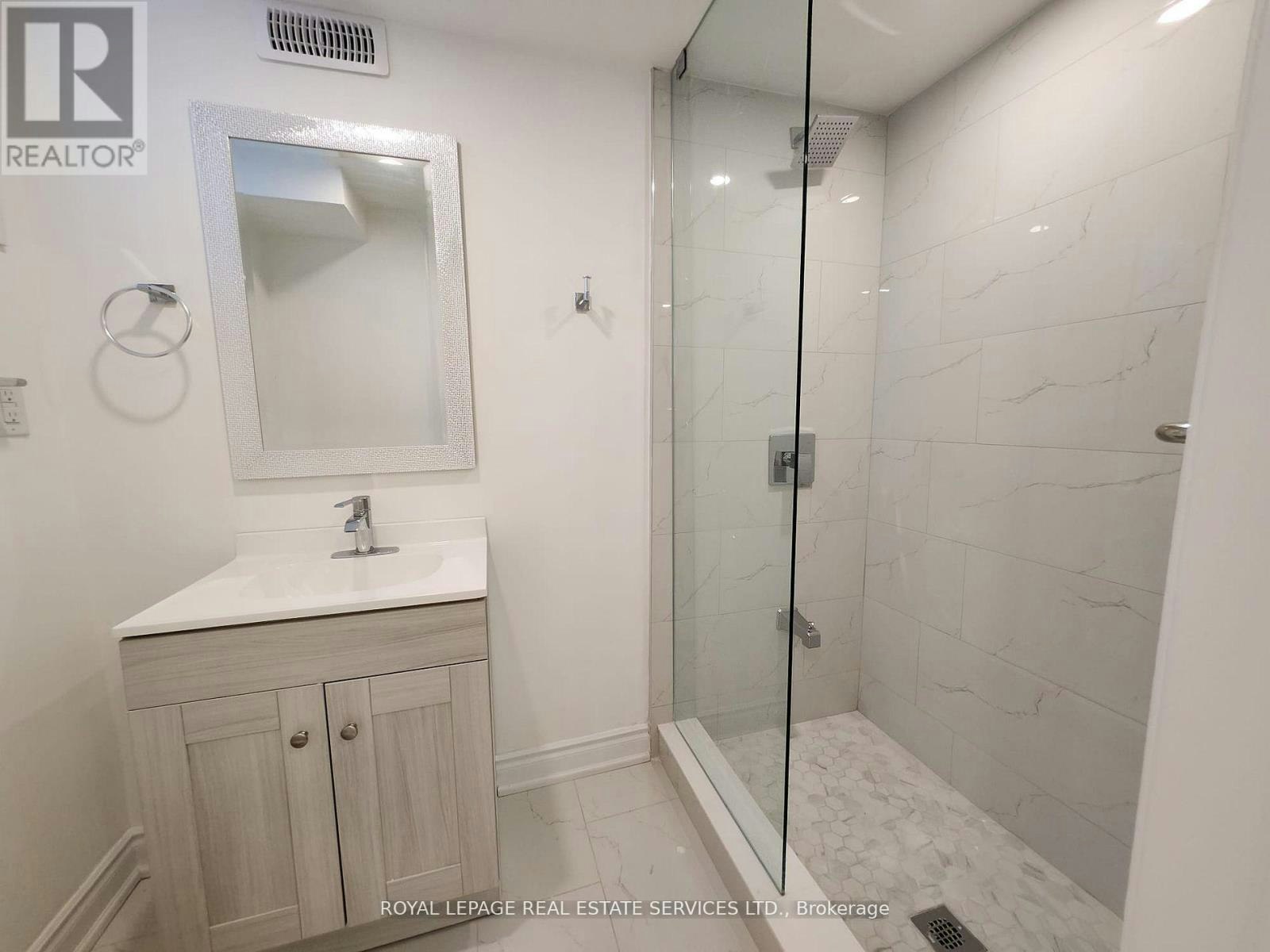 1447 Santa Rosa Court, Mississauga, ON, L5V 1H7 - 11
