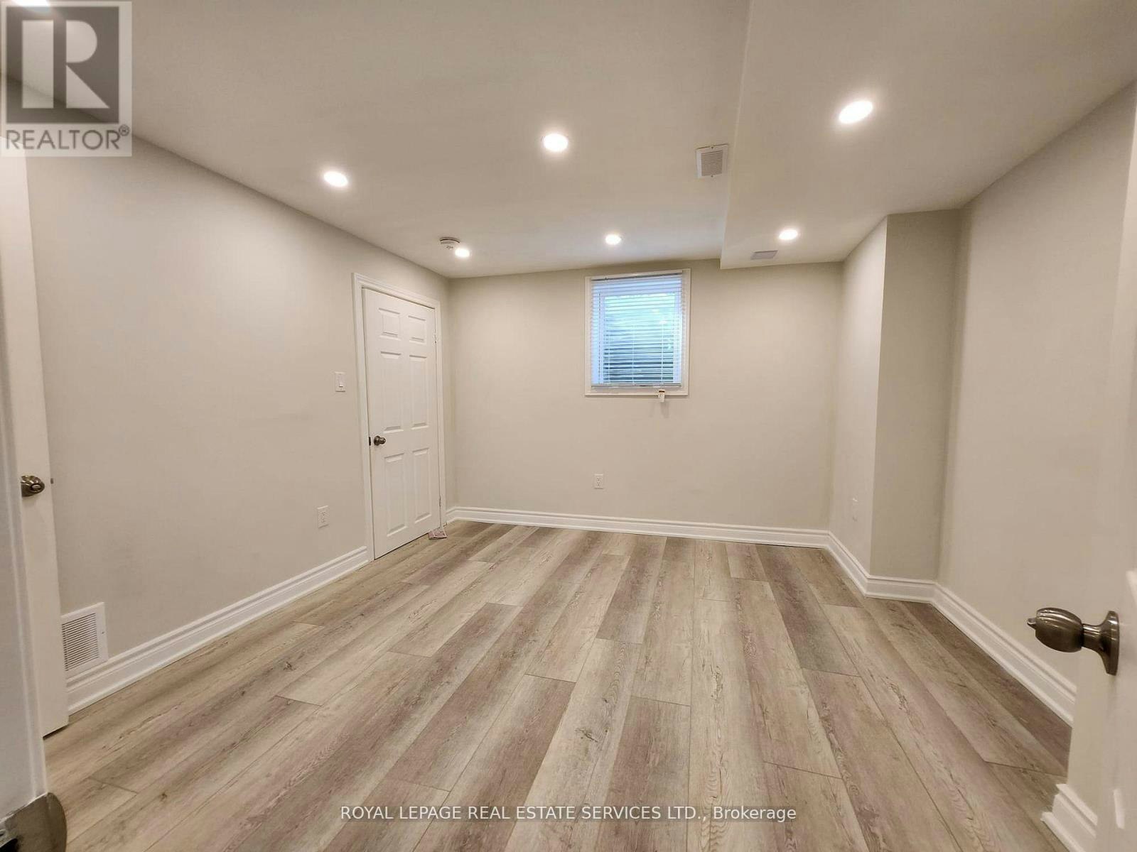 1447 Santa Rosa Court, Mississauga, ON, L5V 1H7 - 14