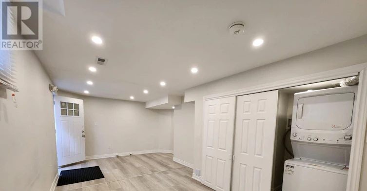 1447 Santa Rosa Court, Mississauga, ON, L5V 1H7 - 3