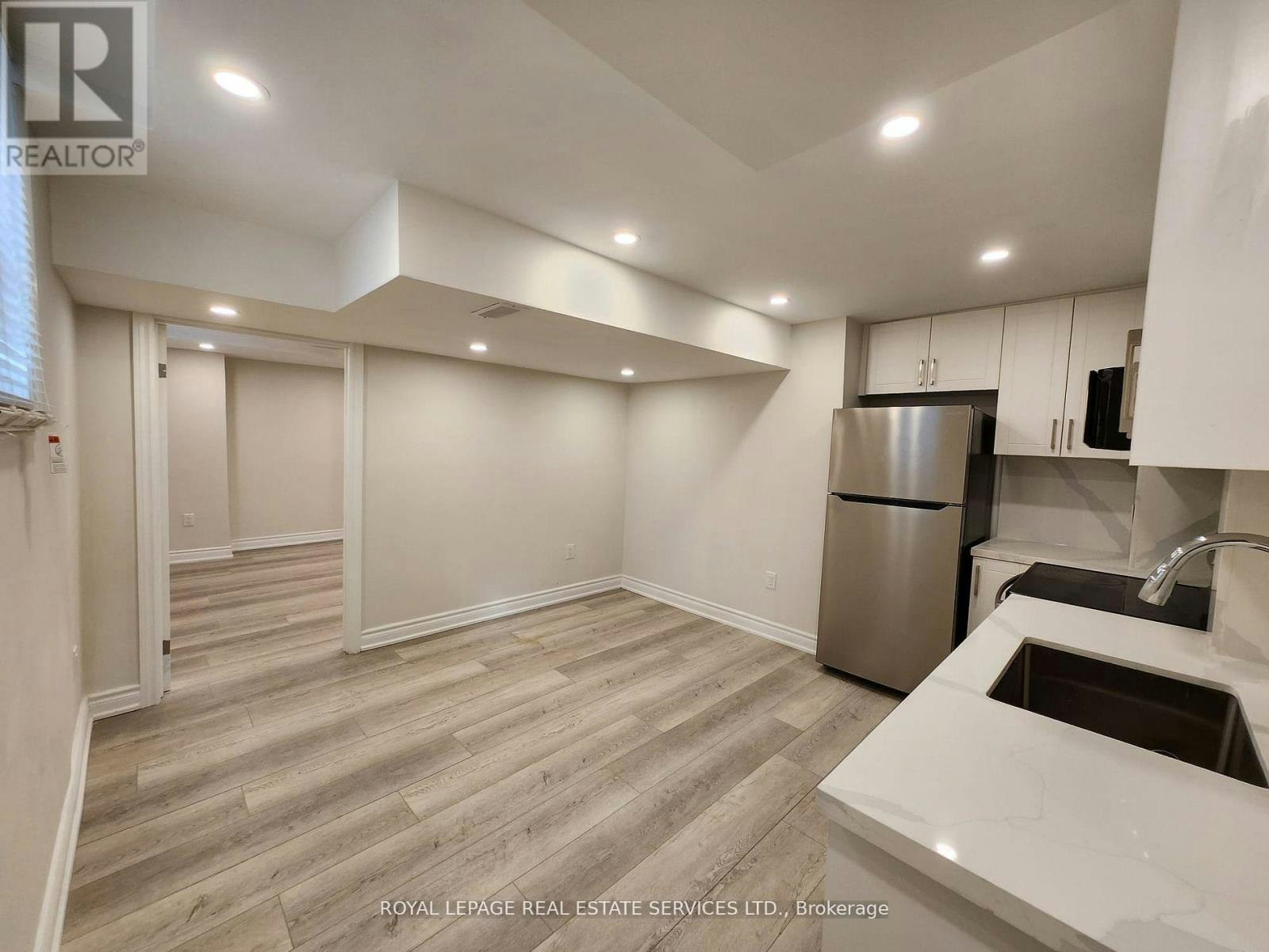 1447 Santa Rosa Court, Mississauga, ON, L5V 1H7 - 5