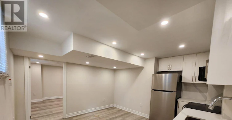 1447 Santa Rosa Court, Mississauga, ON, L5V 1H7 - 5
